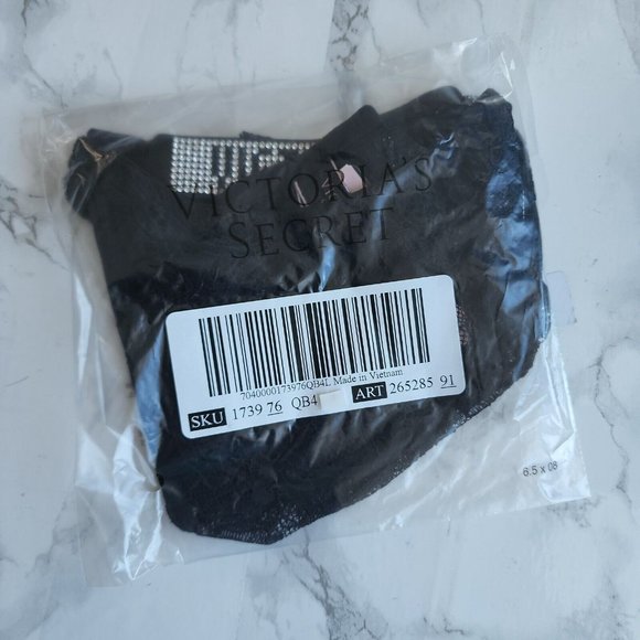 Victoria's secret very sexy shine strap bombshell Brazilian crotchless panty - Picture 9 of 9